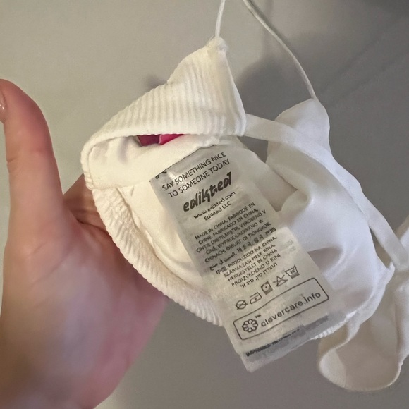 Tabitha Ribbed Crop Top - Picture 4 of 4